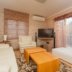  Apartment Zaninovic